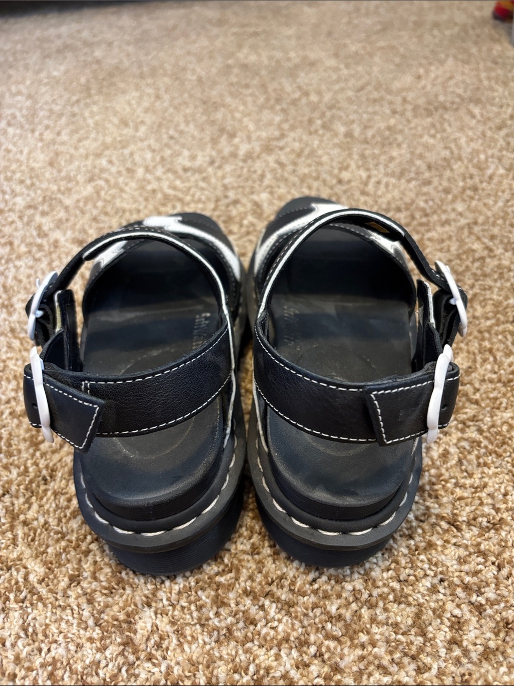 Dr. Martens || Voss Black and White Flower Platform Sandal Size 8 - Picture 4 of 10